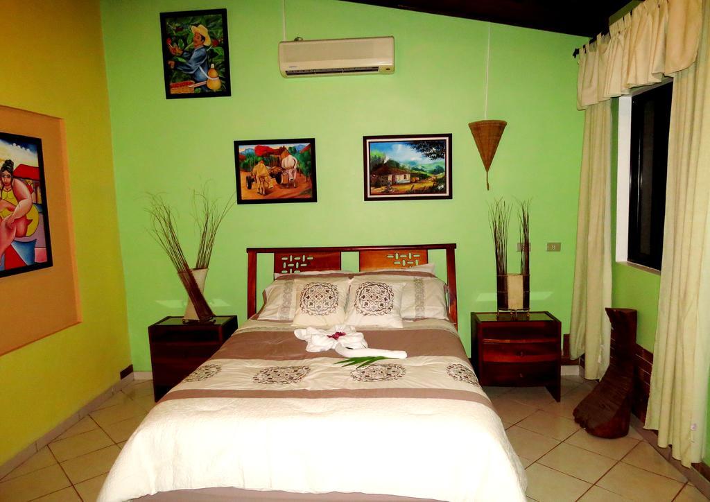 Hotel Vagabondo La Fortuna Esterno foto