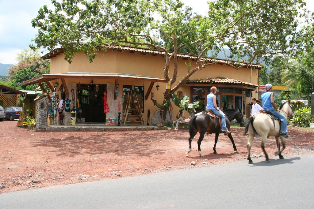 Hotel Vagabondo La Fortuna Esterno foto